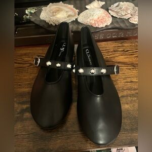 New CL by Laundry Size 9.5 Black Ballet Style Flats with Silver Buckle & Studs